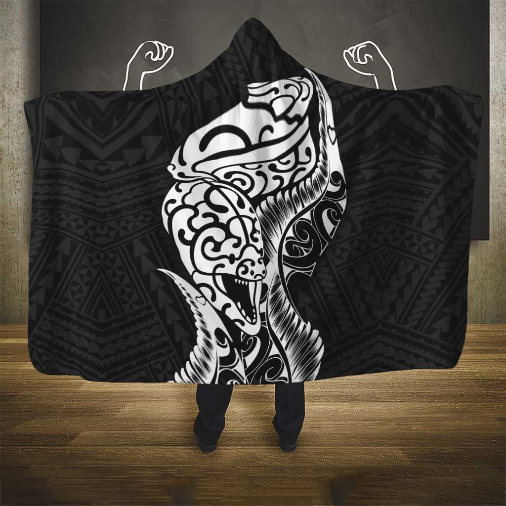 New Zealand Eel Hooded Blanket Tuna Aotearoa Maori Patten - Black LT14 - Polynesian Pride