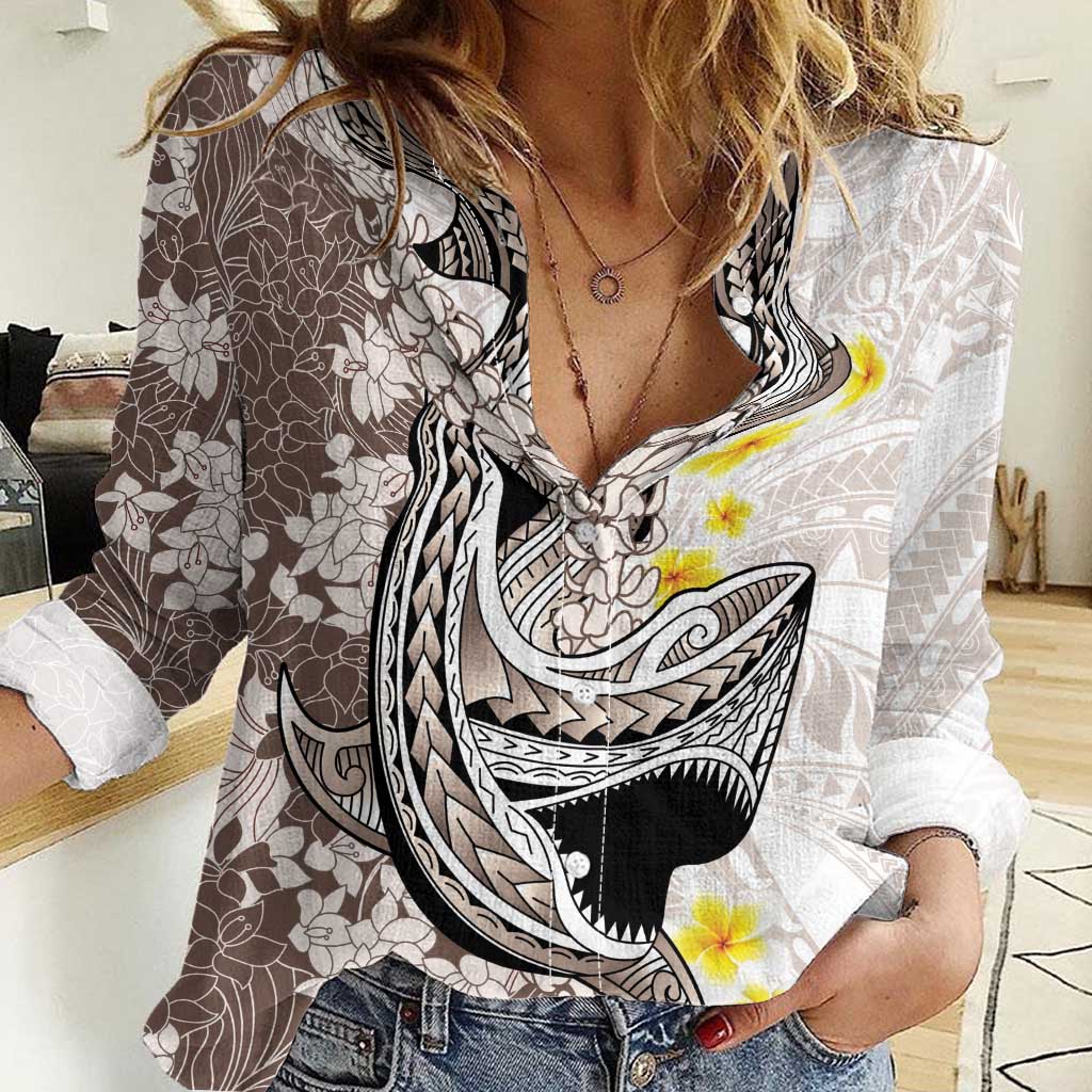 Brown and White Hawaii Shark Tattoo Women Casual Shirt Puakenikeni Lei Plumeria Polynesian Pattern - Polynesian Pride