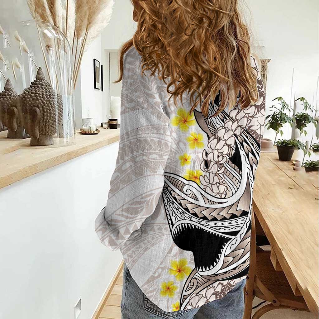 Brown and White Hawaii Shark Tattoo Women Casual Shirt Puakenikeni Lei Plumeria Polynesian Pattern - Polynesian Pride
