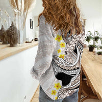 Brown and White Hawaii Shark Tattoo Women Casual Shirt Puakenikeni Lei Plumeria Polynesian Pattern - Polynesian Pride