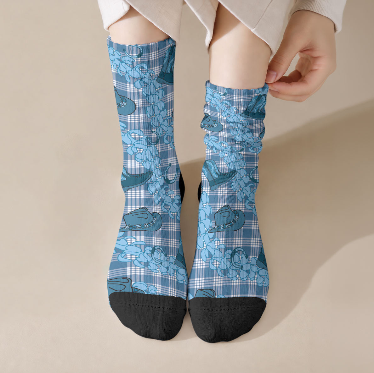 Cyan Palaka Hawaii Cowboy Crew Socks Puakenikeni Lei Paniolo Papale Seamless Vibes LT14 Crew Socks Cyan - Polynesian Pride