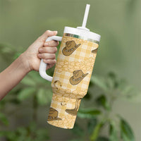 Yellow Palaka Hawaii Cowboy Tumbler With Handle Puakenikeni Lei Paniolo Papale Seamless Vibes - Polynesian Pride