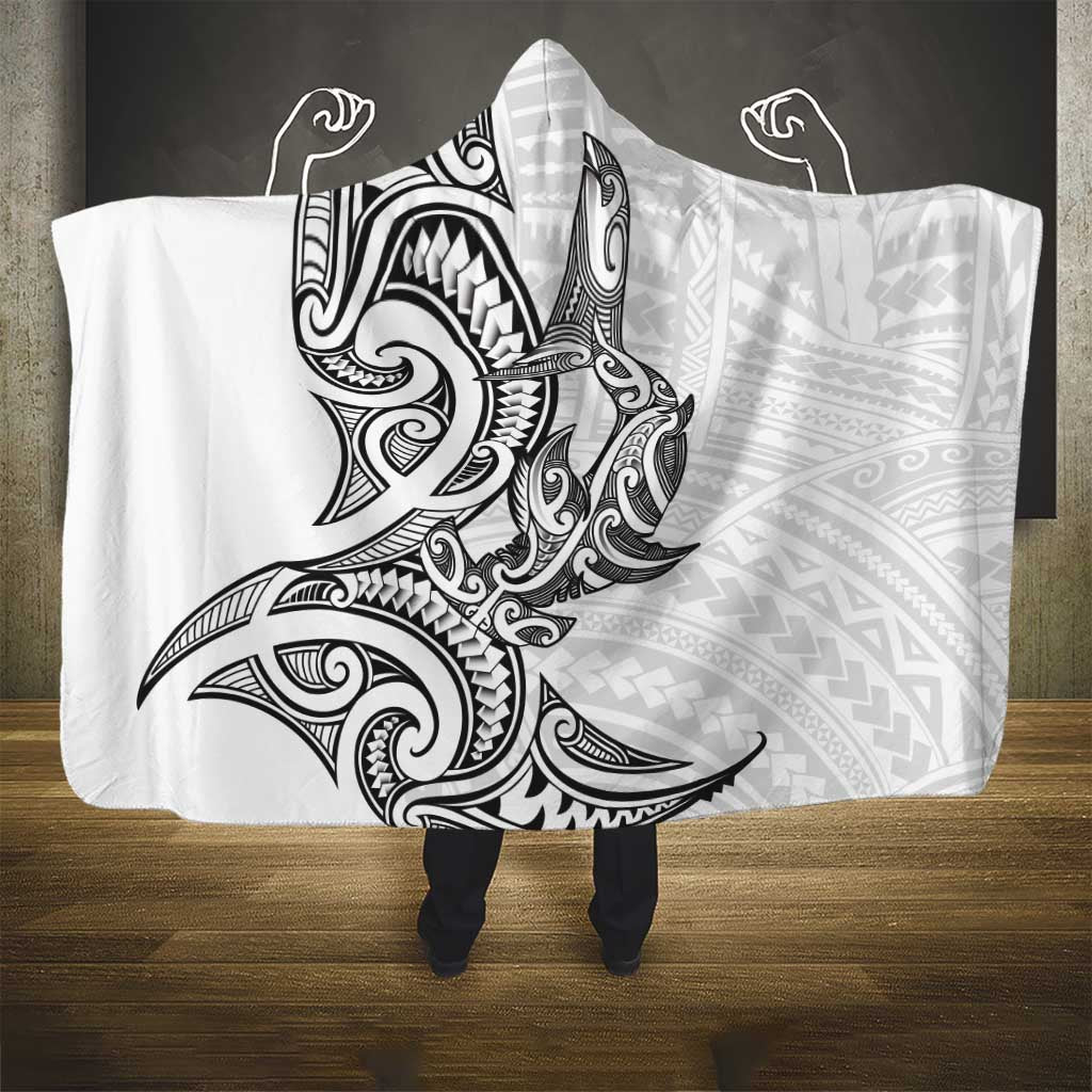New Zealand Hammerhead Shark Hooded Blanket Maori Haehae Mangopare White - Polynesian Pride
