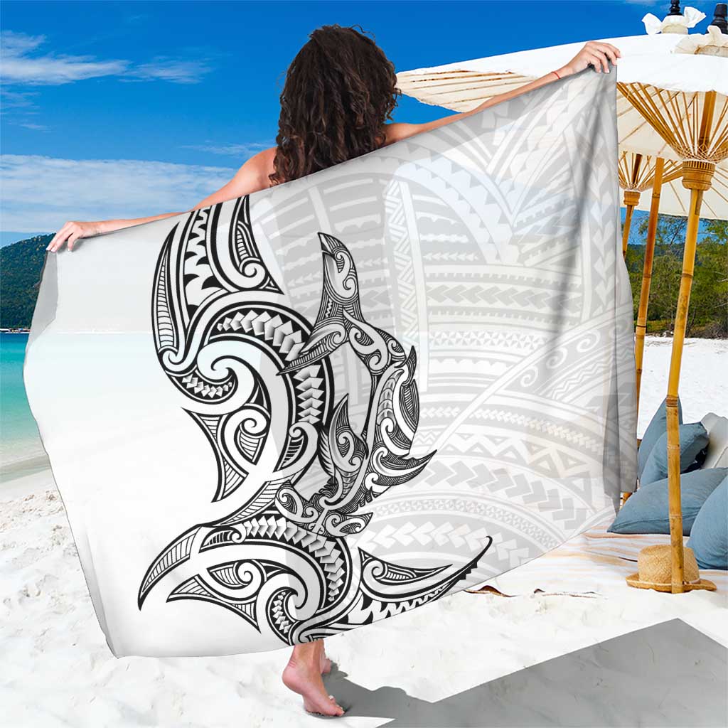 New Zealand Hammerhead Shark Sarong Maori Haehae Mangopare White - Polynesian Pride