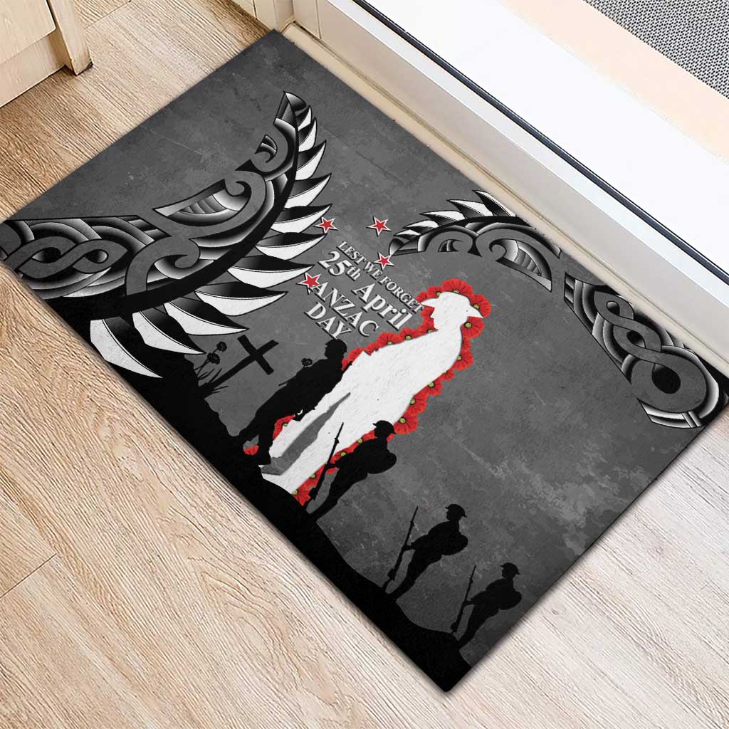 New Zealand ANZAC Day Rubber Doormat 25th April Silver Fern With Poppy LT14 - Polynesian Pride