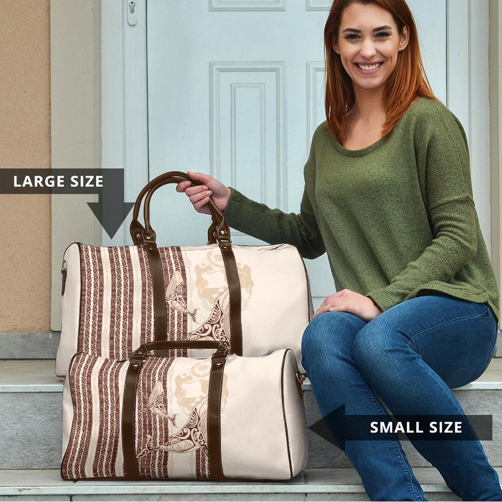 Swimming With Humpback Whales Season Tonga Travel Bag Tongan Tofuaa Ngatu Pattern Brown LT14 - Polynesian Pride