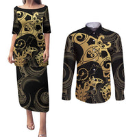 Black And Gold Aotearoa Whai Couples Matching Puletasi and Long Sleeve Button Shirt NZ Stingrays Maori Curves Style