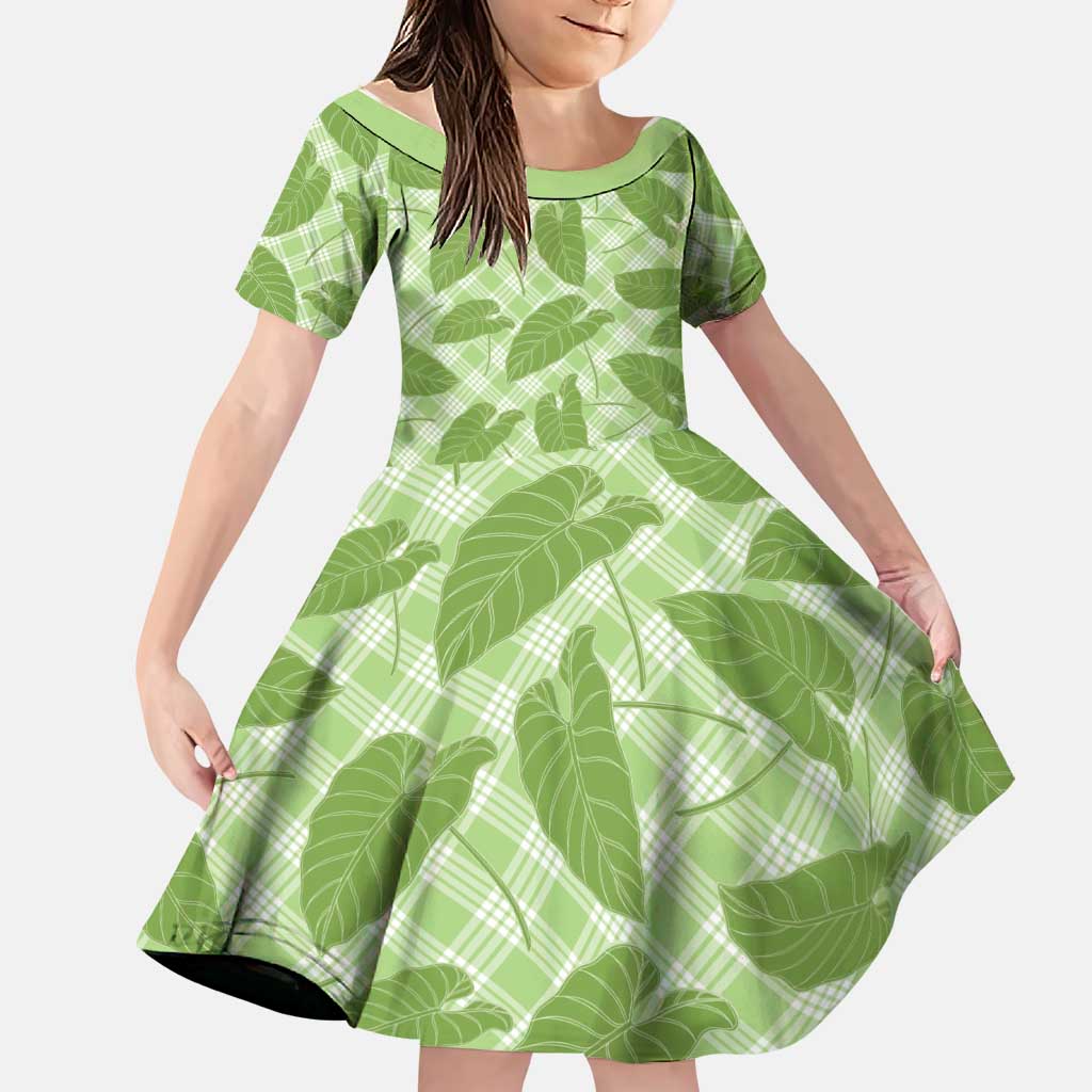 Green Hawaii Kalo Palaka Motifs Family Matching Off Shoulder Maxi Dress and Hawaiian Shirt Hawaiian Taro Leaves Elegant Vibes LT14 Daughter's Dress Green - Polynesian Pride