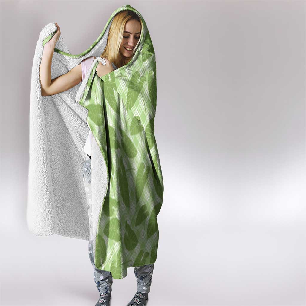 Green Hawaii Kalo Palaka Motifs Hooded Blanket Hawaiian Taro Leaves Elegant Vibes - Polynesian Pride