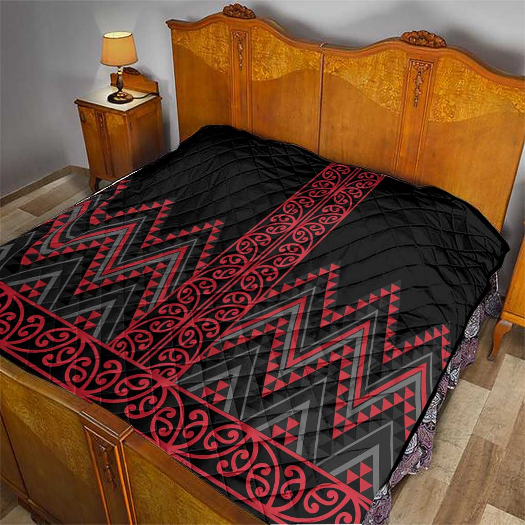 Red Aotearoa Mangopare Kowhaiwhai and Niho Taniwha Quilt Maori New Zealand