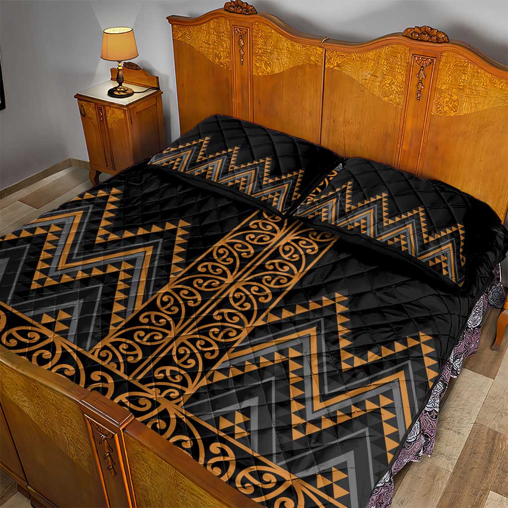 Gold Aotearoa Mangopare Kowhaiwhai and Niho Taniwha Quilt Bed Set Maori New Zealand