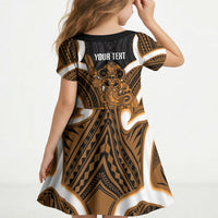 Karaka Aotearoa Atua Tumatauenga Personalised Kid Short Sleeve Dress Maori God Of War Tiki With Taiaha LT14 - Polynesian Pride