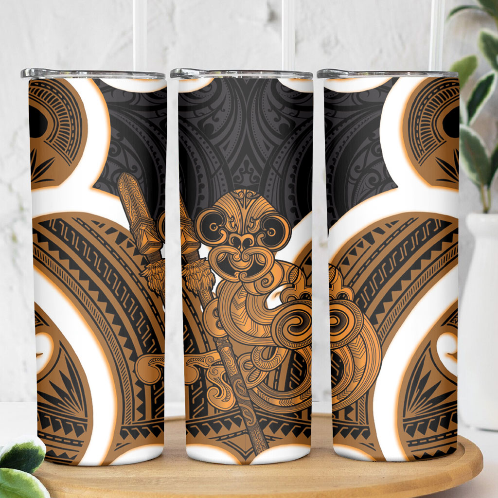 Karaka Aotearoa Atua Tumatauenga Skinny Tumbler Maori God Of War Tiki With Taiaha LT14 - Polynesian Pride