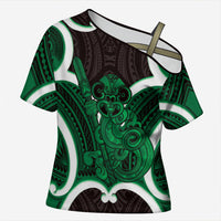 Kakariki Aotearoa Atua Tumatauenga Personalised Cross Shoulder Shirt Maori God Of War Tiki With Taiaha LT14 Female Green - Polynesian Pride
