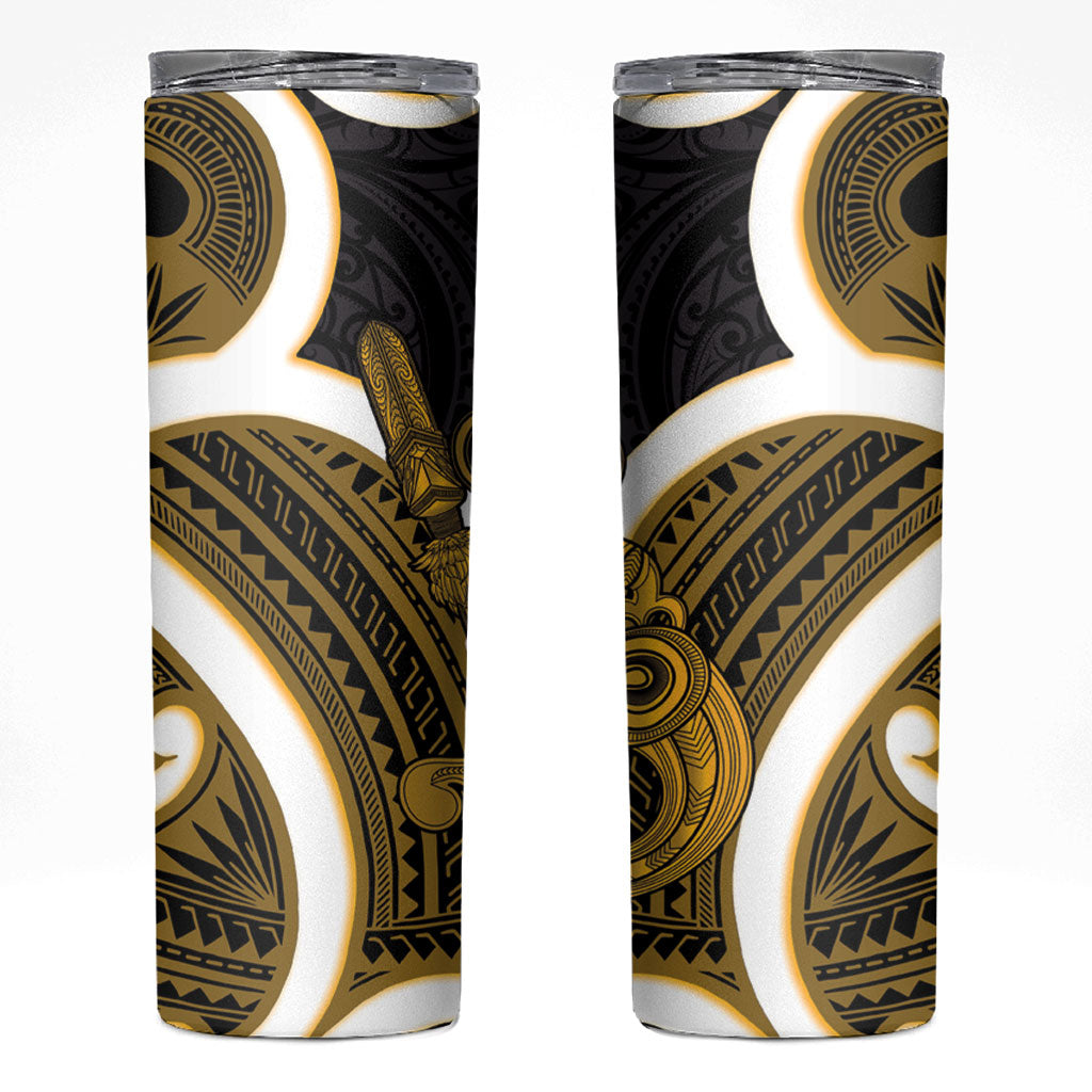 Kowhai Aotearoa Atua Tumatauenga Skinny Tumbler Maori God Of War Tiki With Taiaha LT14 Yellow - Polynesian Pride