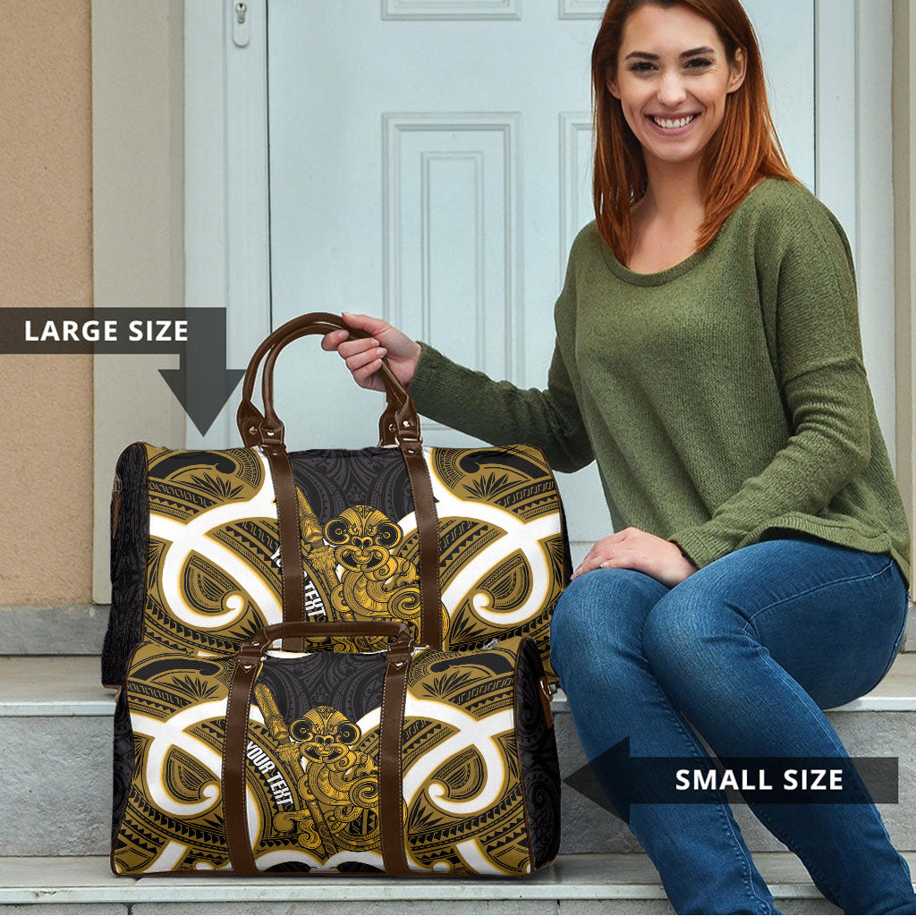 Kowhai Aotearoa Atua Tumatauenga Personalised Travel Bag Maori God Of War Tiki With Taiaha LT14 - Polynesian Pride