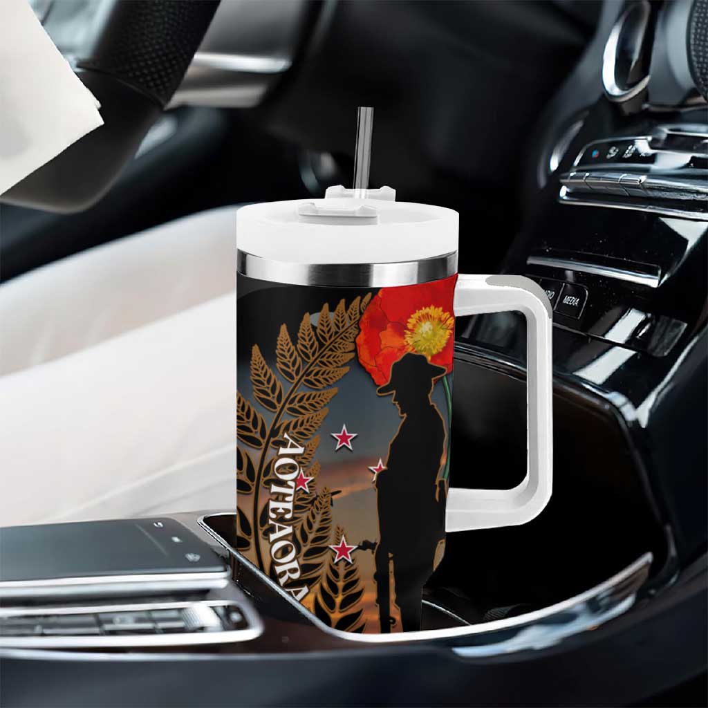 New Zealand ANZAC Day Tumbler With Handle Lest We Forget Silver Fern With Camouflage LT14 - Polynesian Pride