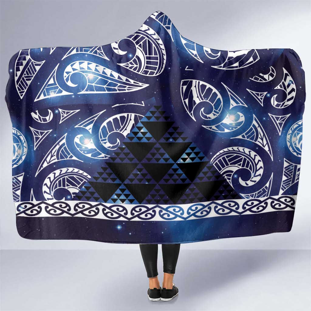 Matariki New Zealand Hooded Blanket NZ Niho Taniwha Maori New Year Blue Galaxy LT14 One Size Blue - Polynesian Pride