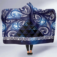 Matariki New Zealand Hooded Blanket NZ Niho Taniwha Maori New Year Blue Galaxy LT14 One Size Blue - Polynesian Pride