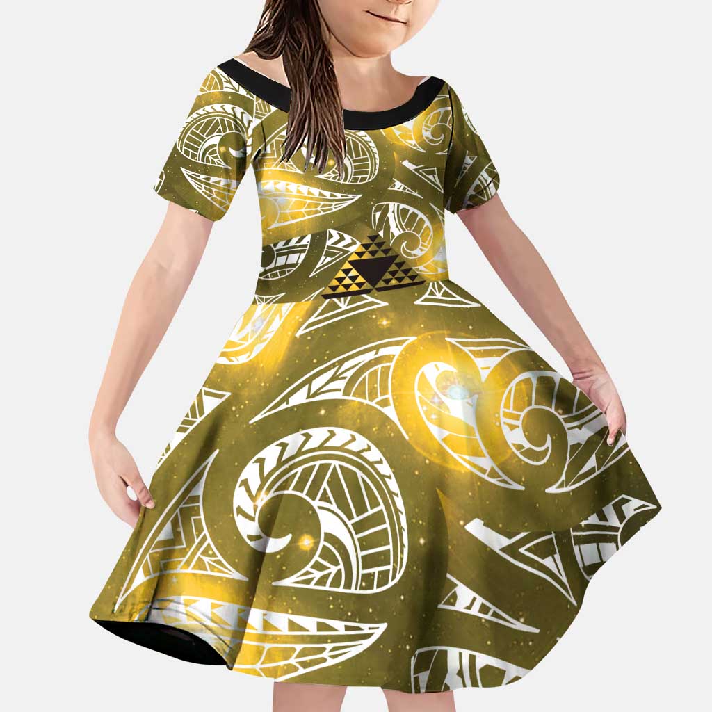 Matariki New Zealand Family Matching Puletasi and Hawaiian Shirt NZ Niho Taniwha Maori New Year Yellow Galaxy