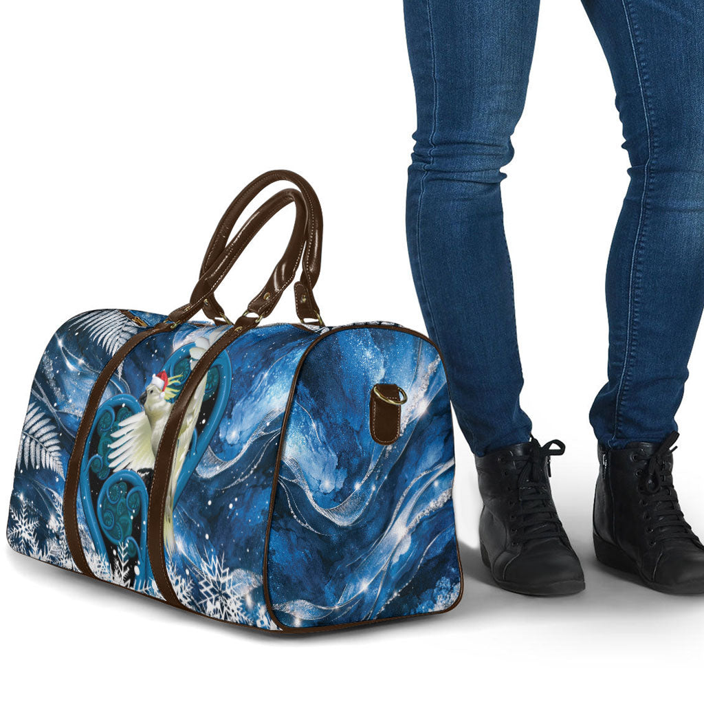 Sulphur-crested Cockatoo New Zealand Christmas In July Travel Bag NZ Aroha Koru Fern Marble Vibes