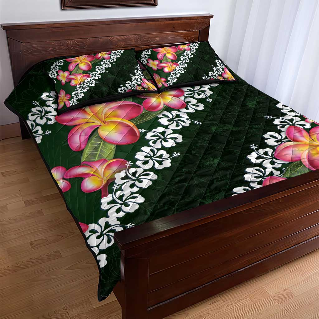 Green Polynesia Quilt Bed Set Plumeria With Hibiscus Pattern Tropical Vibes
