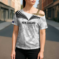 Custom New Zealand Silver Fern Football Cross Shoulder Shirt Go Aotearoa Grunge White - Polynesian Pride