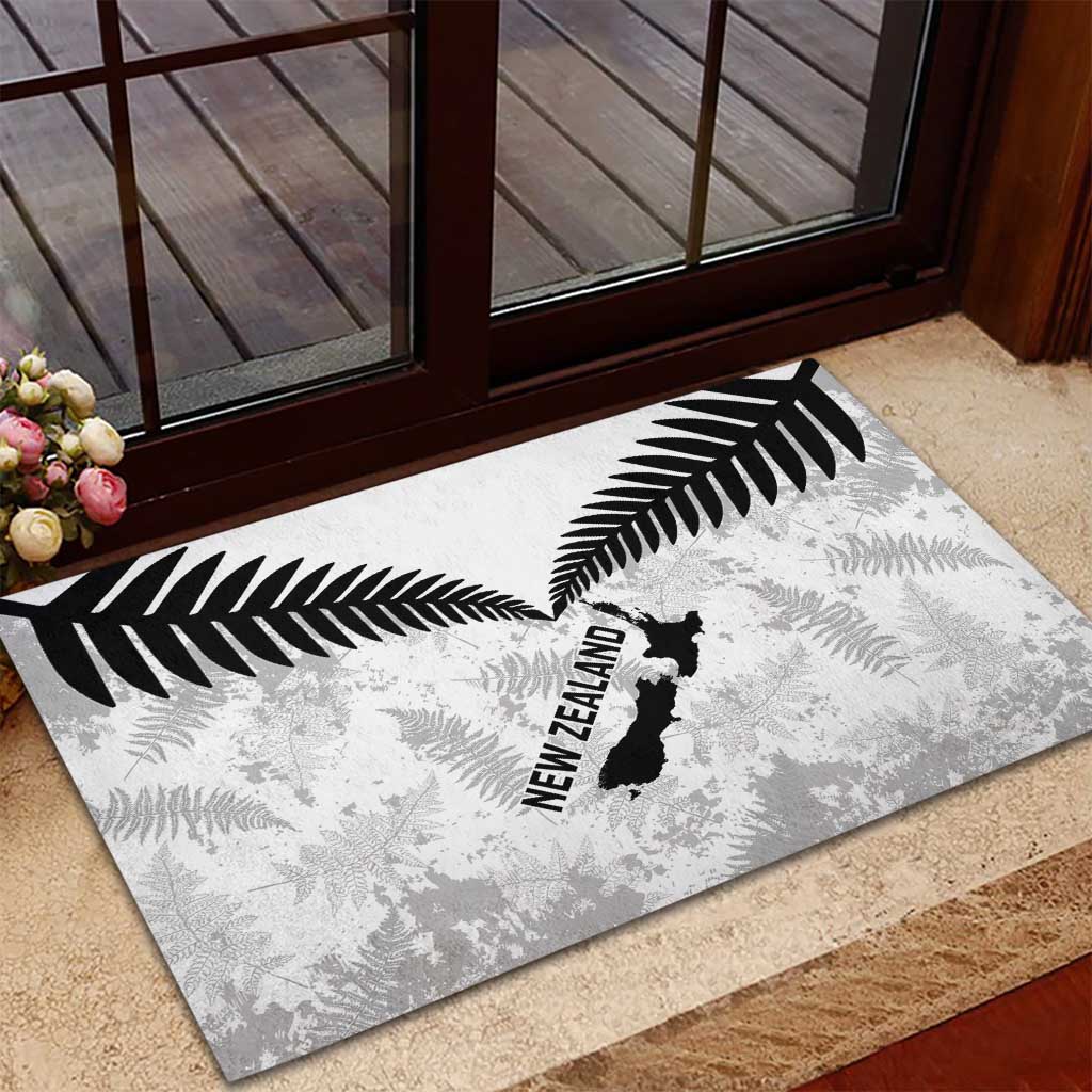 Custom New Zealand Silver Fern Football Rubber Doormat Go Aotearoa Grunge White - Polynesian Pride
