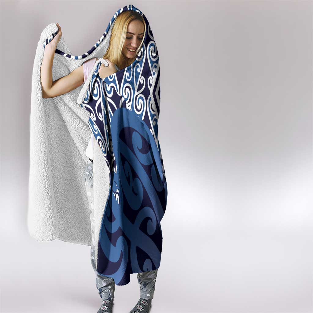 New Zealand Hooded Blanket Aotearoa Kowhaiwhai Mix Taniko Art - Blue LT14 - Polynesian Pride