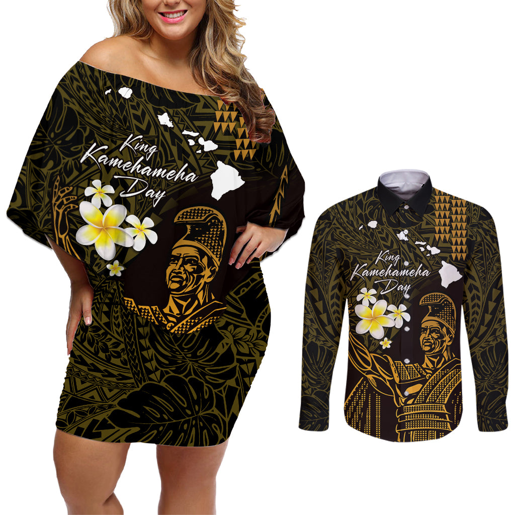 Personalised Hawaii King Kamehameha Day Couples Matching Off Shoulder Short Dress and Long Sleeve Button Shirt Plumeria With Kakau Pattern - Gold