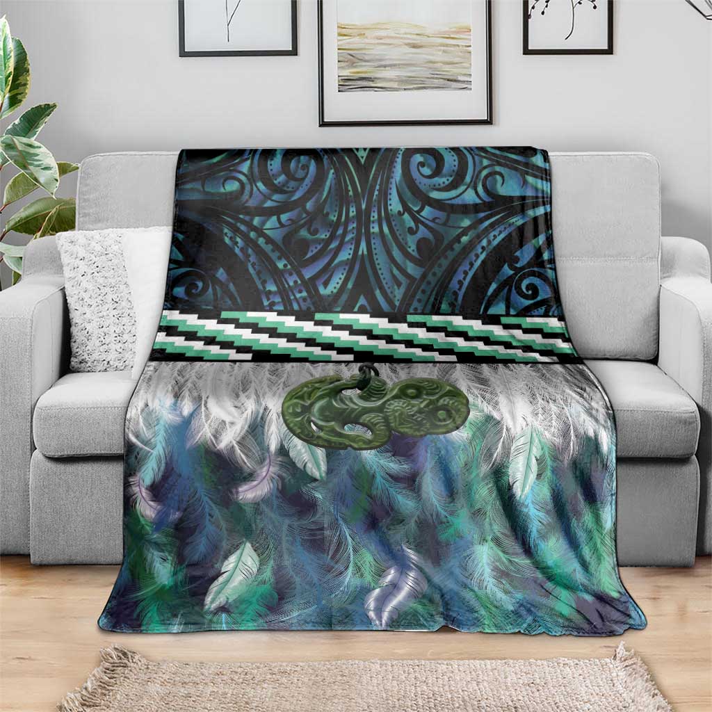 Turquoise Traditional Cloak Aotearoa Blanket Maori Paua Shell Korowai Pattern