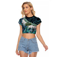 Turquoise Traditional Cloak Aotearoa Raglan Cropped T Shirt Maori Paua Shell Korowai Pattern