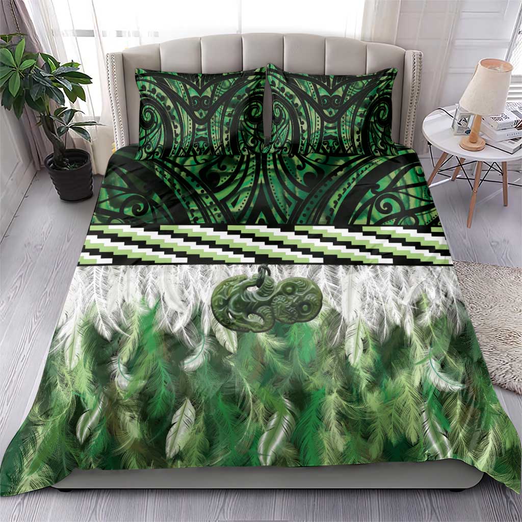 Green Traditional Cloak Aotearoa Bedding Set Maori Paua Shell Korowai Pattern