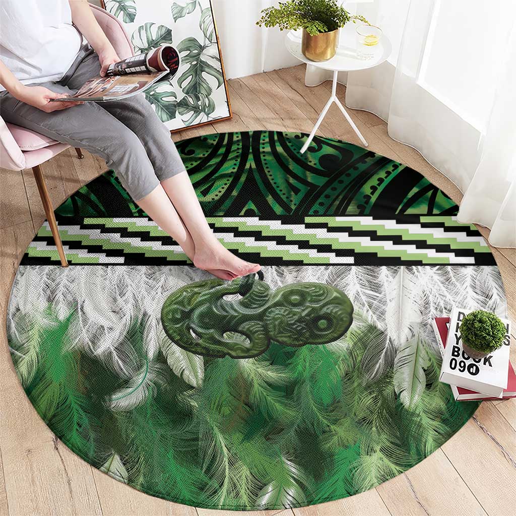 Green Traditional Cloak Aotearoa Round Carpet Maori Paua Shell Korowai Pattern