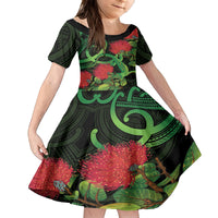 New Zealand Gecko Family Matching Long Sleeve Bodycon Dress and Hawaiian Shirt Aotearoa Maori With Pohutukawa Flowers LT14 Daughter's Dress Black - Polynesian Pride