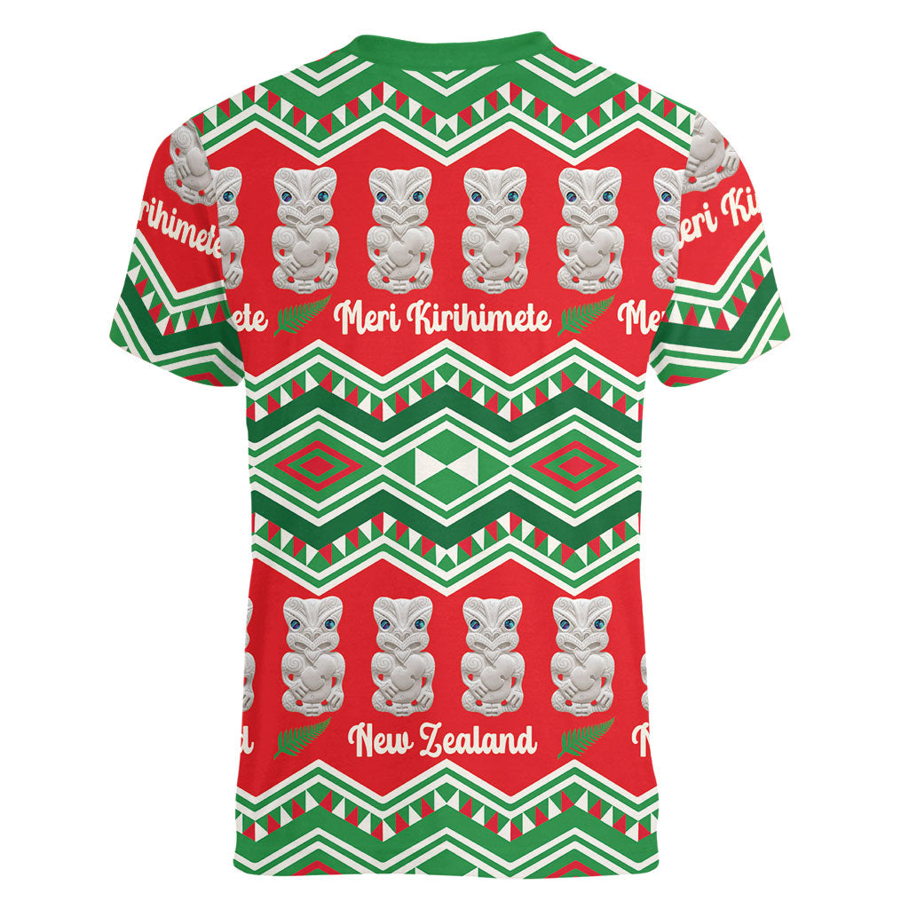 New Zealand Christmas In July Women V-Neck T-Shirt Meri Kirihimete Hei Tiki Taniko Motifs Seamless