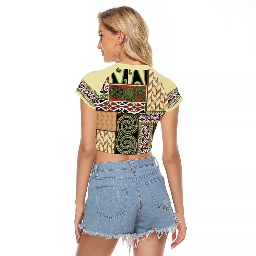 Beige Aotearoa Kowhaiwhai Pattern Raglan Cropped T Shirt NZ Maori Quilt Style