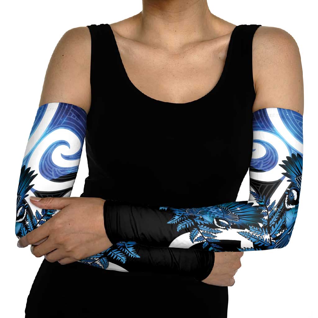Piwakawaka New Zealand Matariki Arm Sleeves Maori New Year Silver Fern Blue Galaxy LT14 - Polynesian Pride