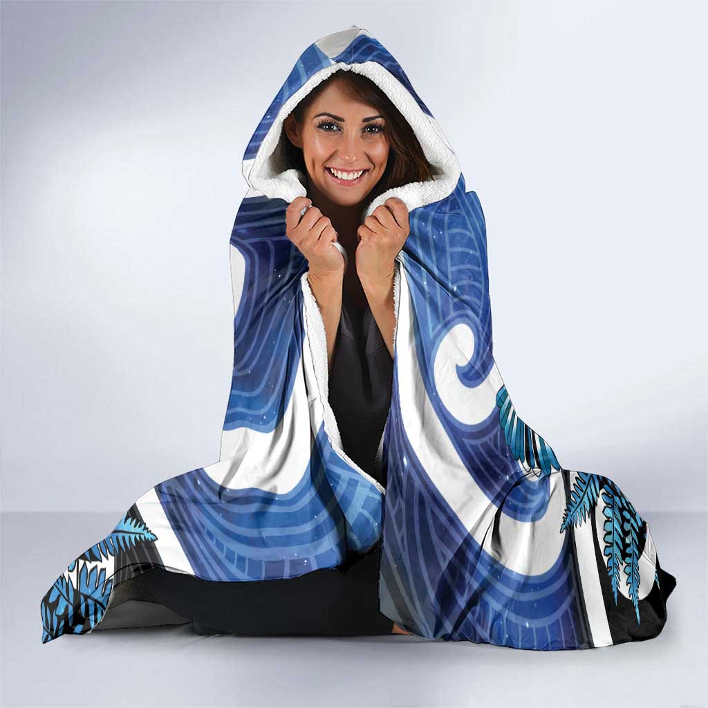 Piwakawaka New Zealand Matariki Hooded Blanket Maori New Year Silver Fern Blue Galaxy