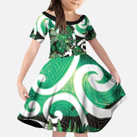 Piwakawaka New Zealand Matariki Family Matching Puletasi and Hawaiian Shirt Maori New Year Silver Fern Green Galaxy LT14 Daughter's Dress Green - Polynesian Pride