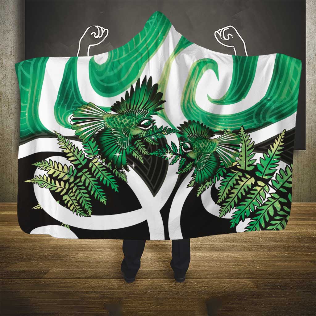 Piwakawaka New Zealand Matariki Hooded Blanket Maori New Year Silver Fern Green Galaxy