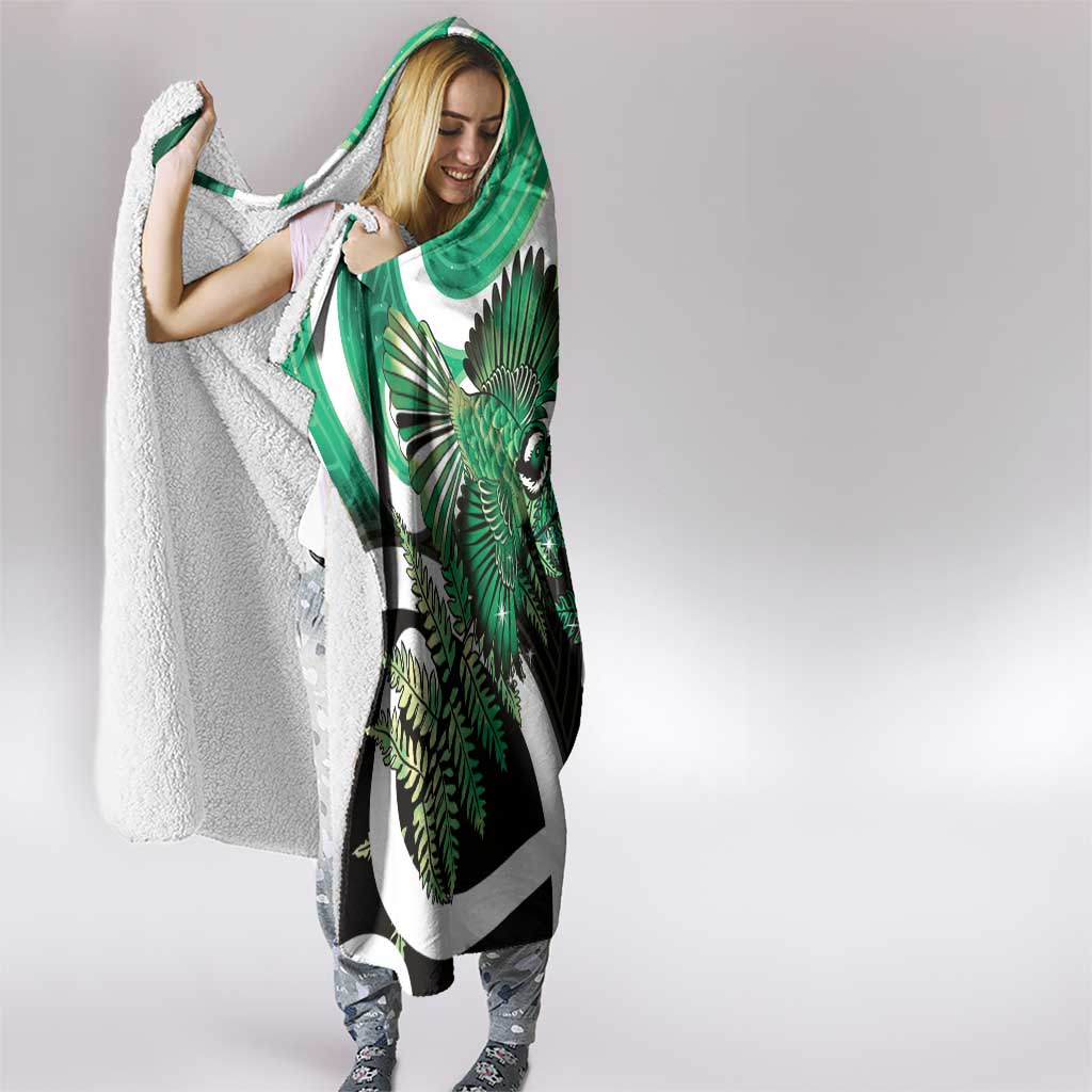 Piwakawaka New Zealand Matariki Hooded Blanket Maori New Year Silver Fern Green Galaxy