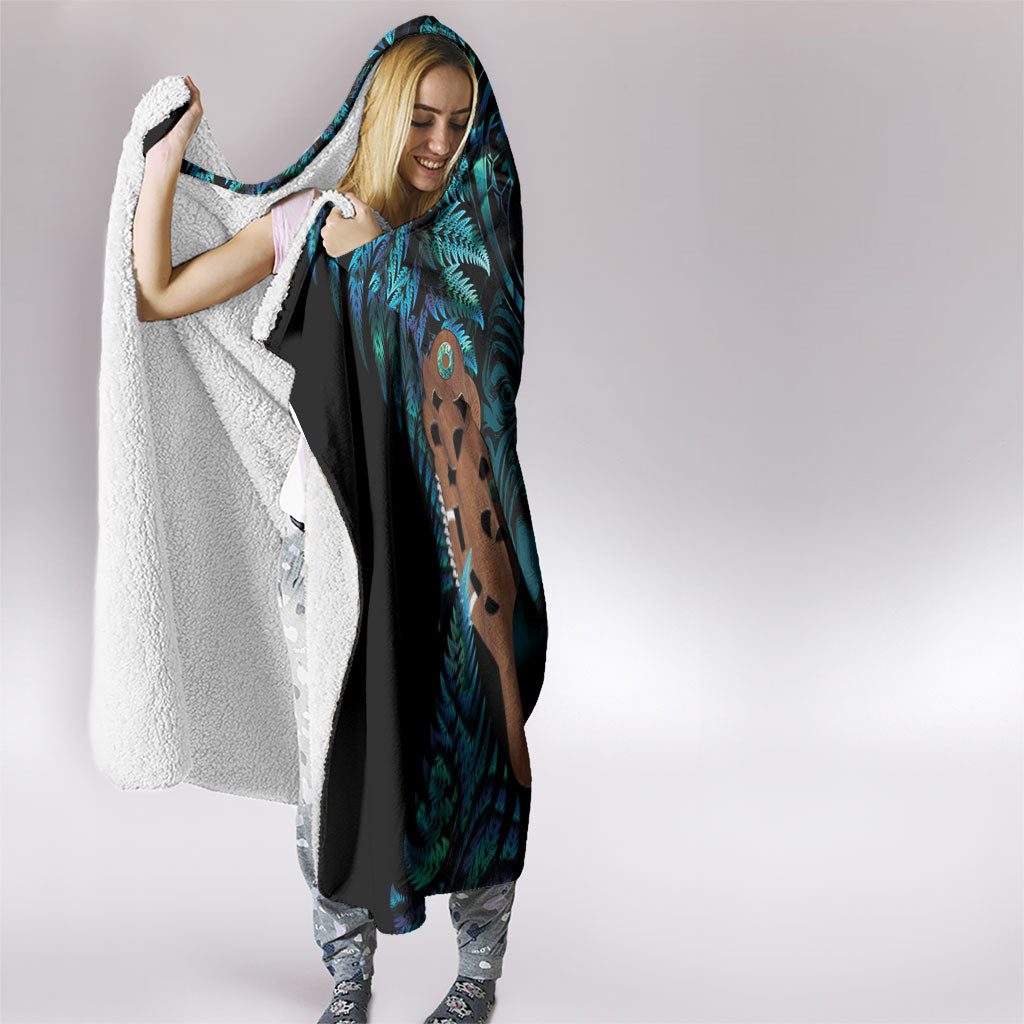Maripi New Zealand Hooded Blanket Maori Weapon Paua Shell Haka Fern LT14 - Polynesian Pride