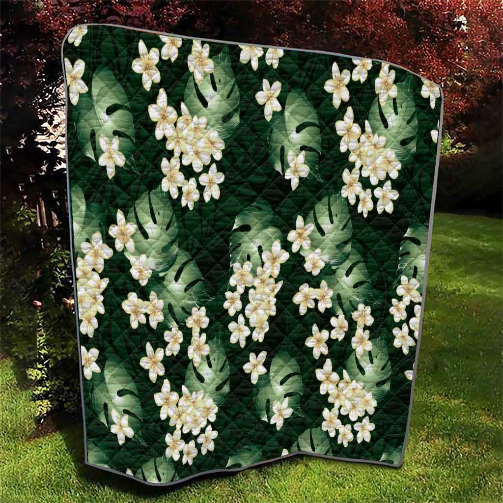 Green Tropical Hawaii Quilt Seamless Monstera Plumeria Hawaiian Pattern - Polynesian Pride