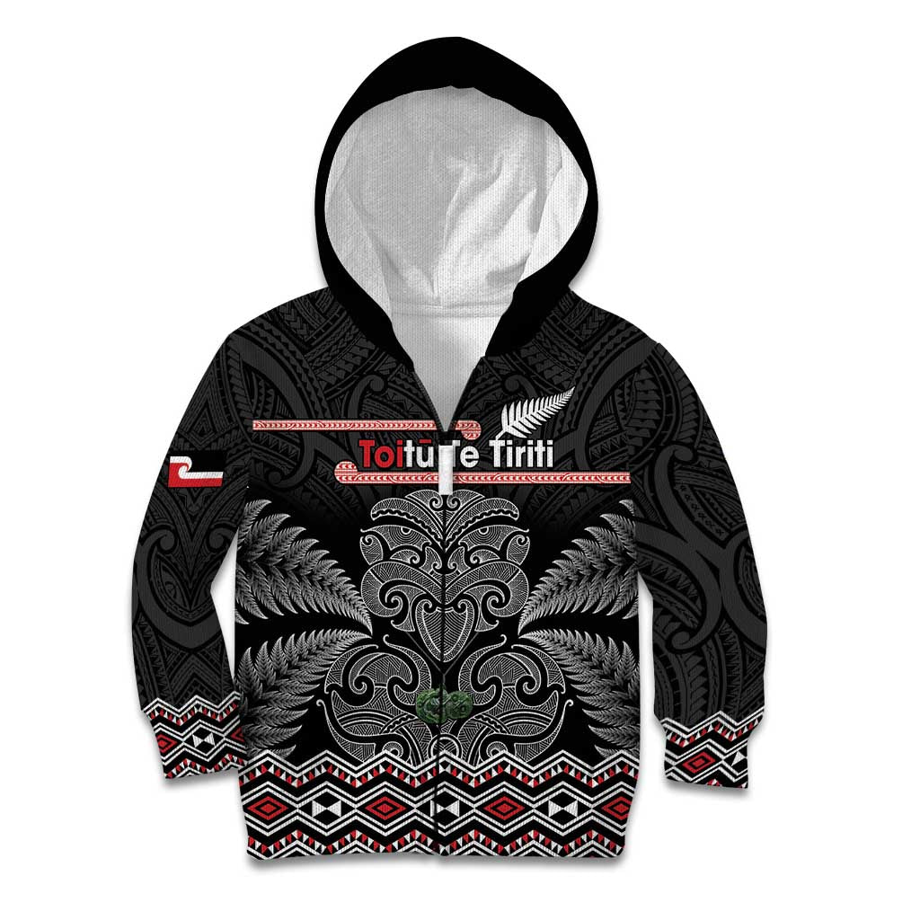 Aotearoa Toitu Te Tiriti Kid Hoodie Stand Together! Stand Stronger! - NZ Tiki LT14 Zip Hoodie Black - Polynesian Pride