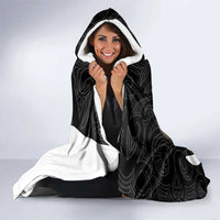 Personalised New Zealand Darts Hooded Blanket Silver Fern Aotearoa Maori Pattern - Polynesian Pride