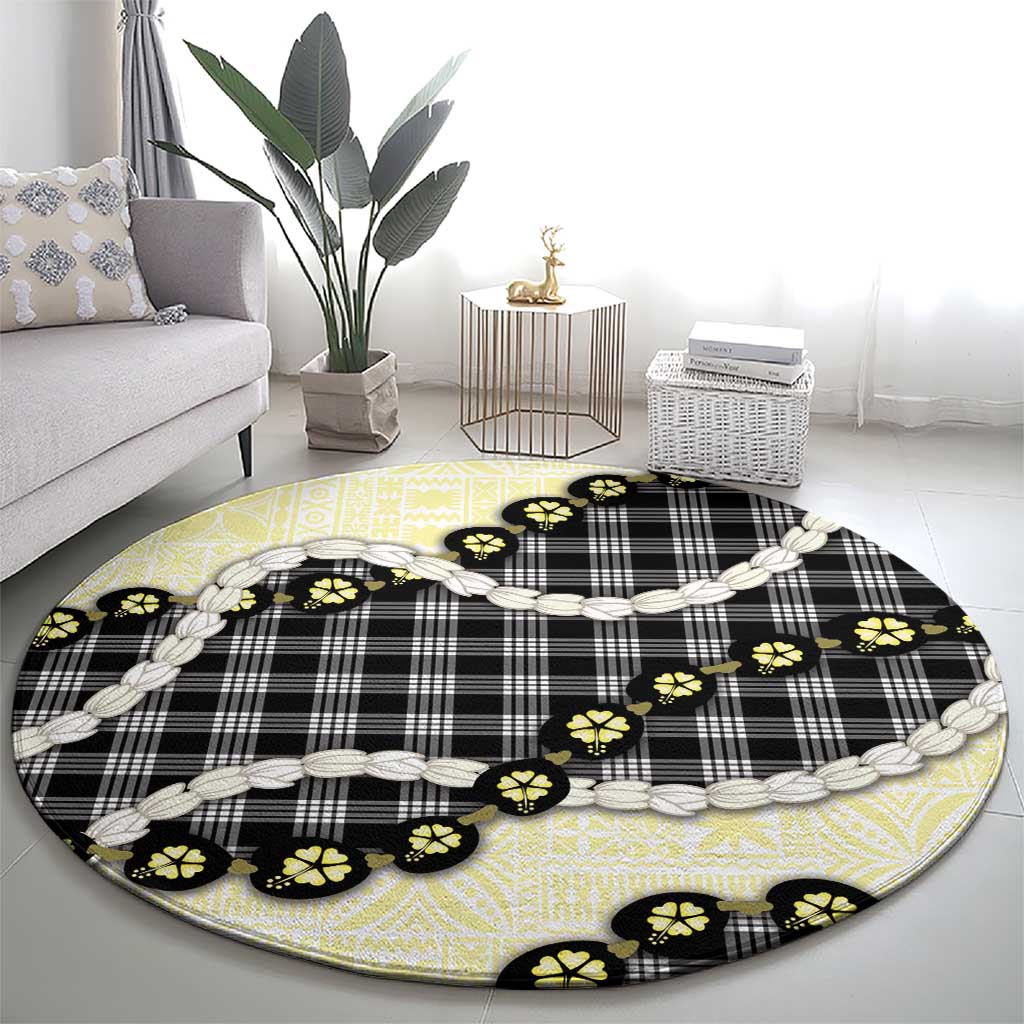 Black Palaka Hawaii Round Carpet Kukui Nut Pikake Lei Hawaiian Tapa Pattern - Polynesian Pride