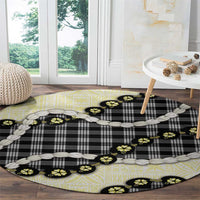 Black Palaka Hawaii Round Carpet Kukui Nut Pikake Lei Hawaiian Tapa Pattern - Polynesian Pride