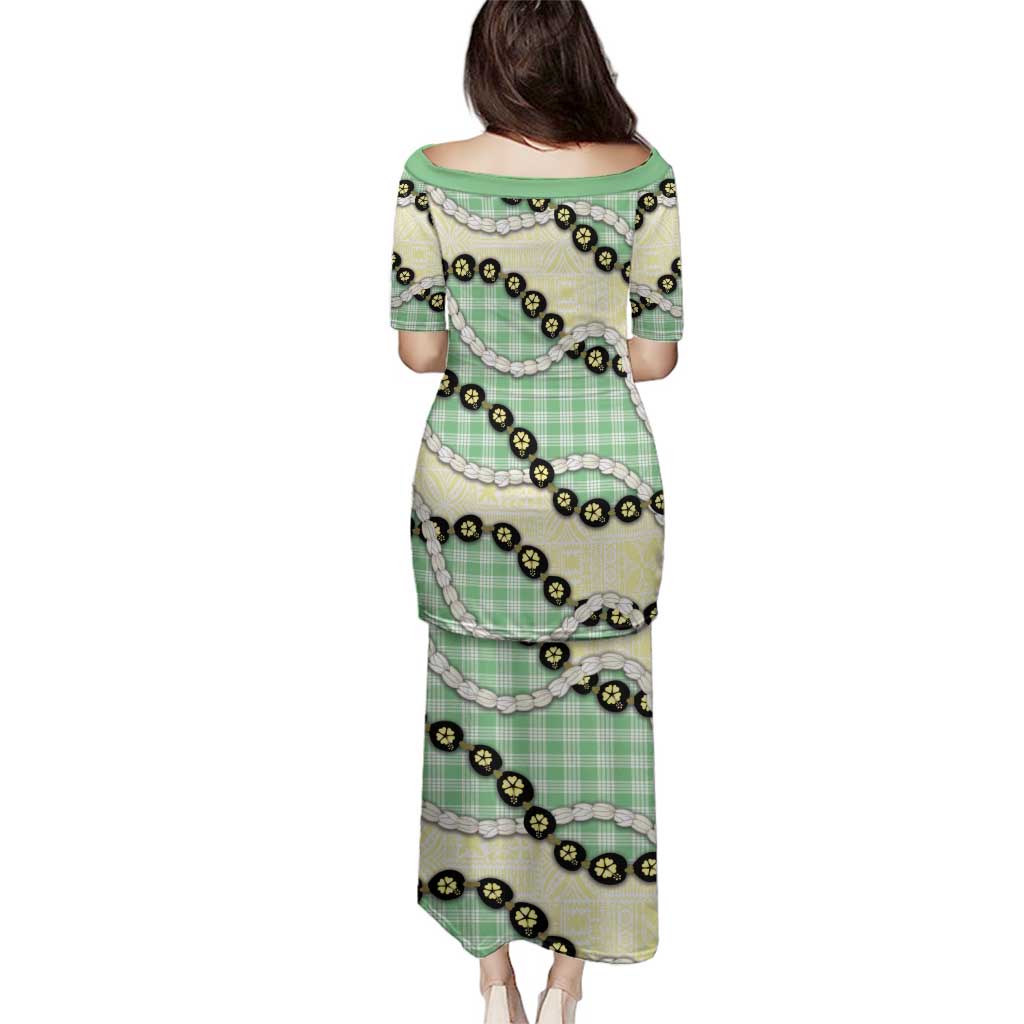 Green Palaka Hawaii Family Matching Puletasi and Hawaiian Shirt Kukui Nut Pikake Lei Hawaiian Tapa Pattern - Polynesian Pride