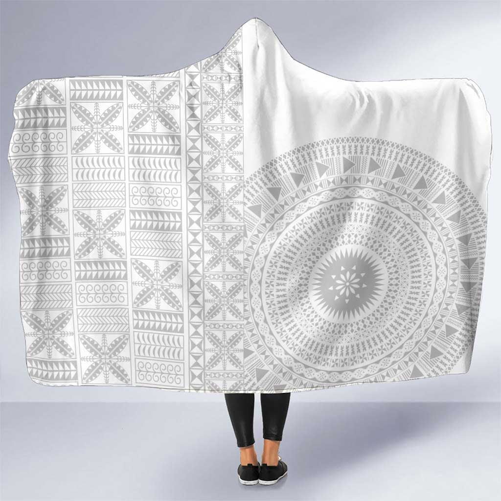 Niue White Sunday Hooded Blanket Half Hiapo Pattern Vibes - Polynesian Pride